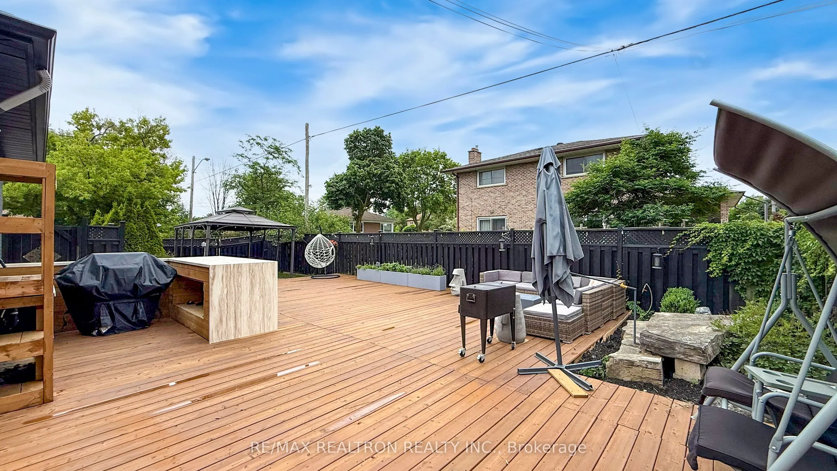 253 Searle Avenue