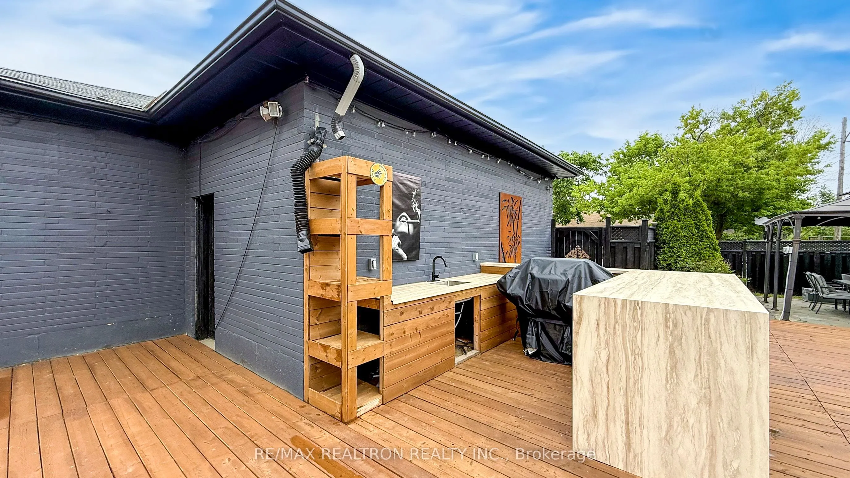 253 Searle Avenue