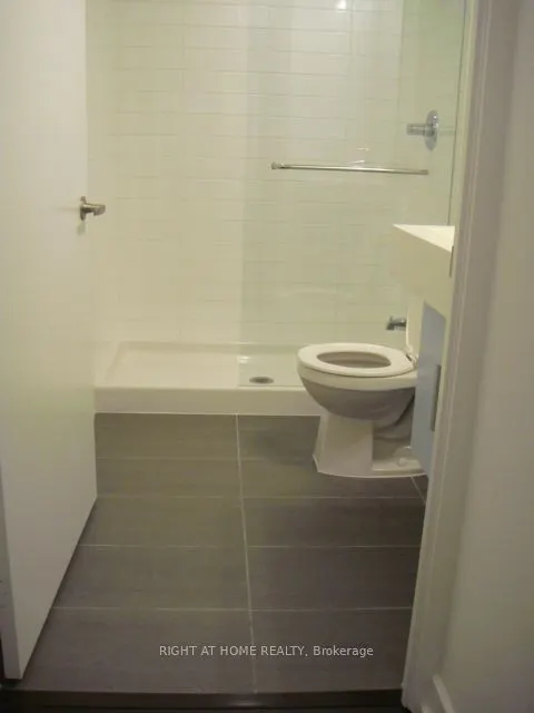 38 Dan Leckie Way, #202