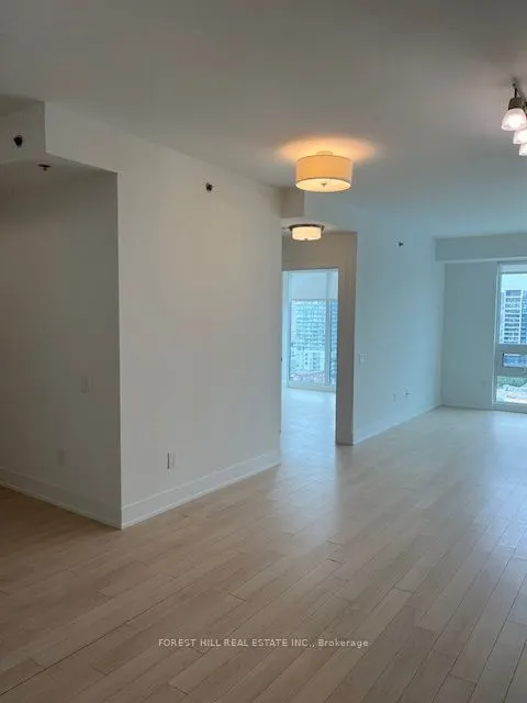 310 Tweedsmuir Avenue, #1701