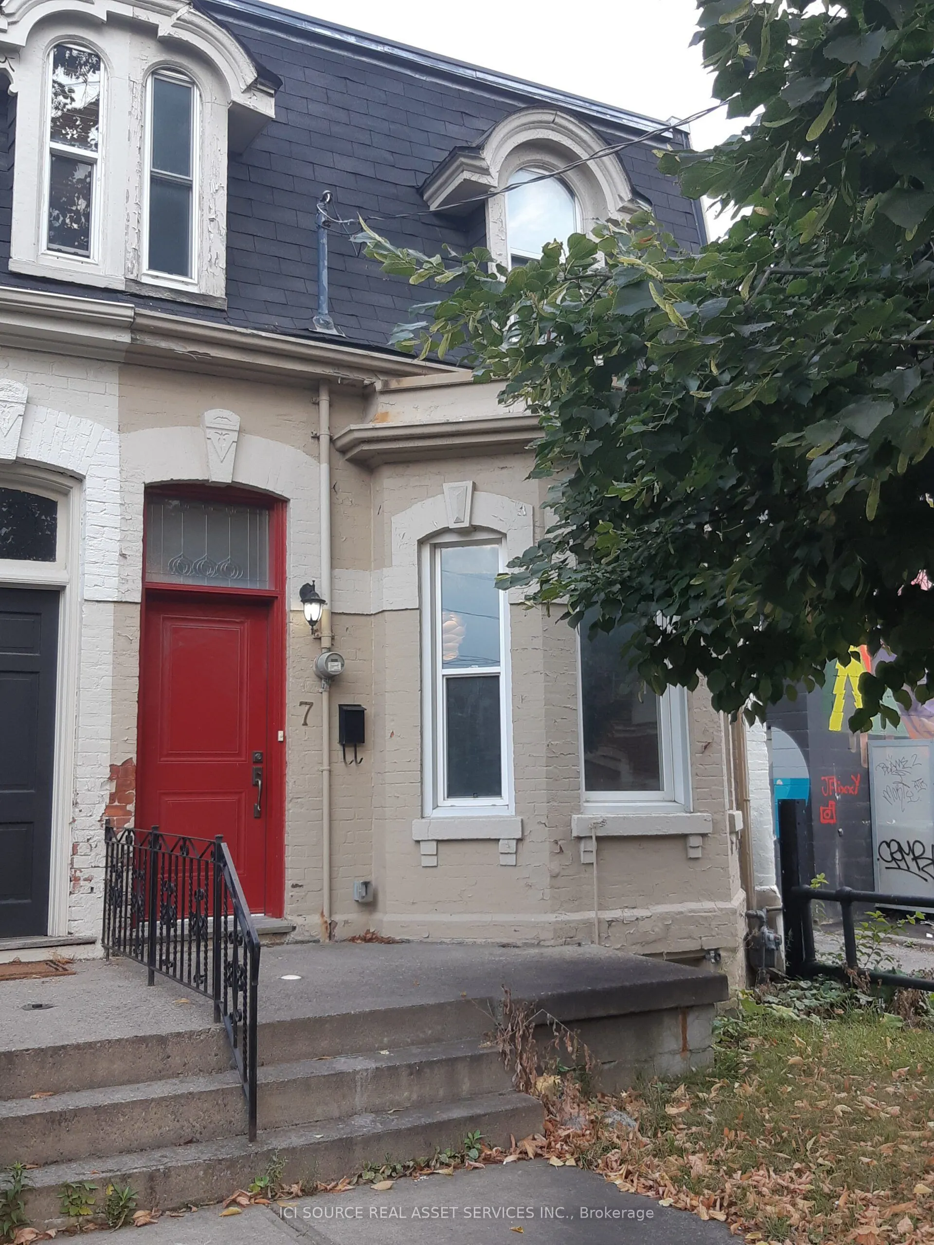 7 Brookfield Street