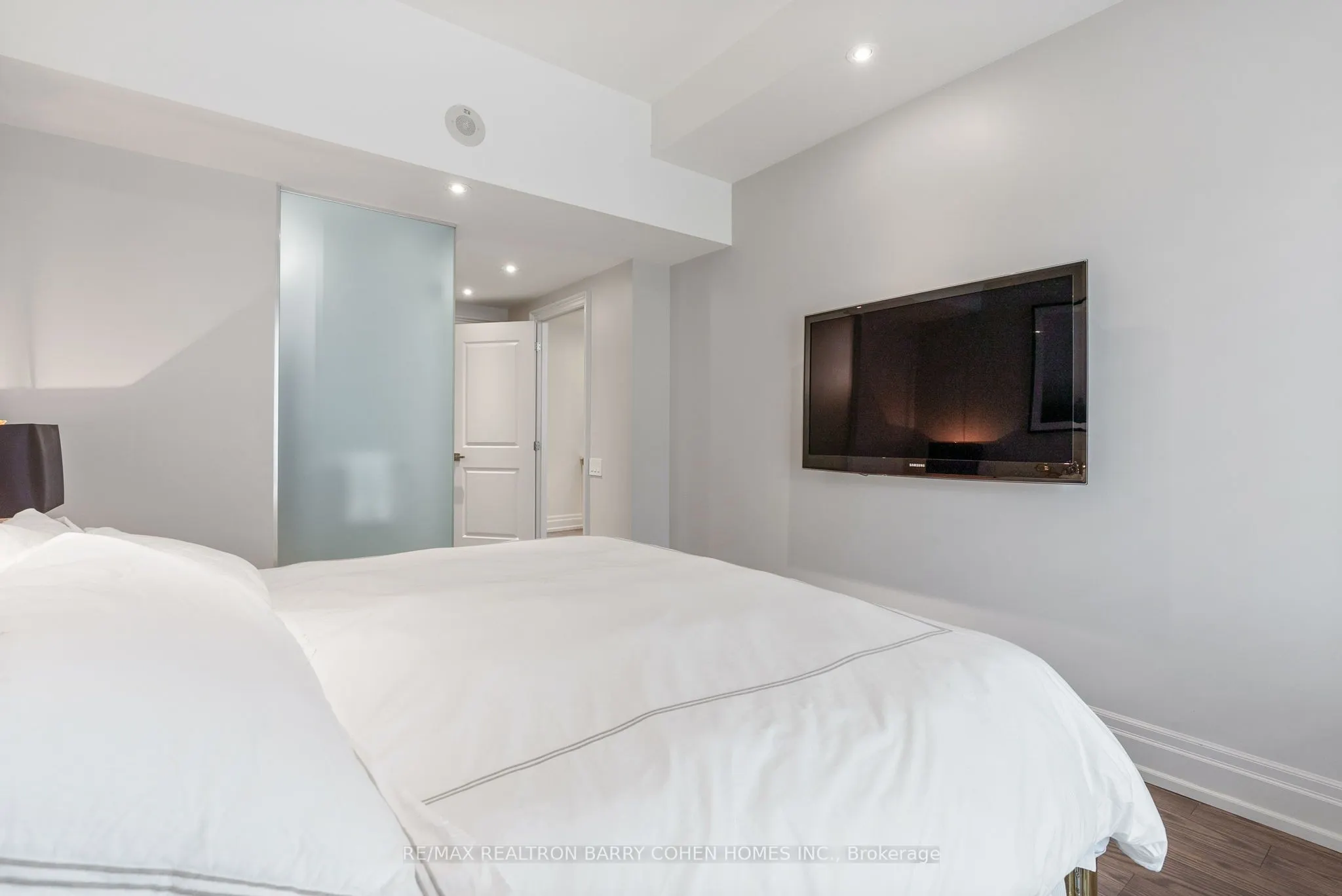 133 Pears Avenue, #2