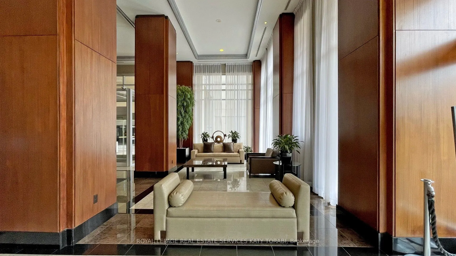 628 Fleet Street, #PH01