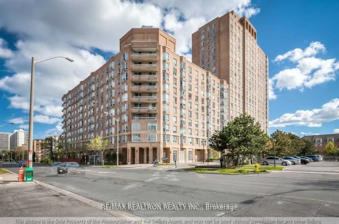 11 Thorncliffe Park Drive, #313