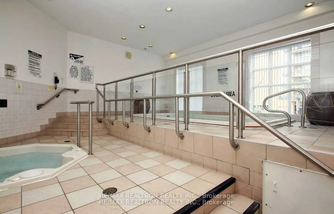 11 Thorncliffe Park Drive, #313
