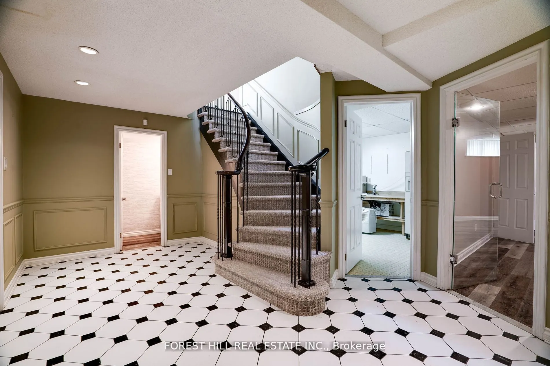 244 Waterloo Avenue