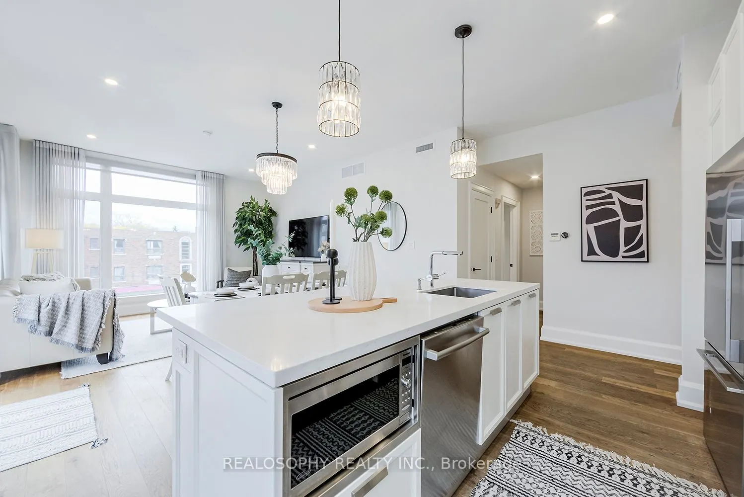 1657 Bathurst Street, #4A