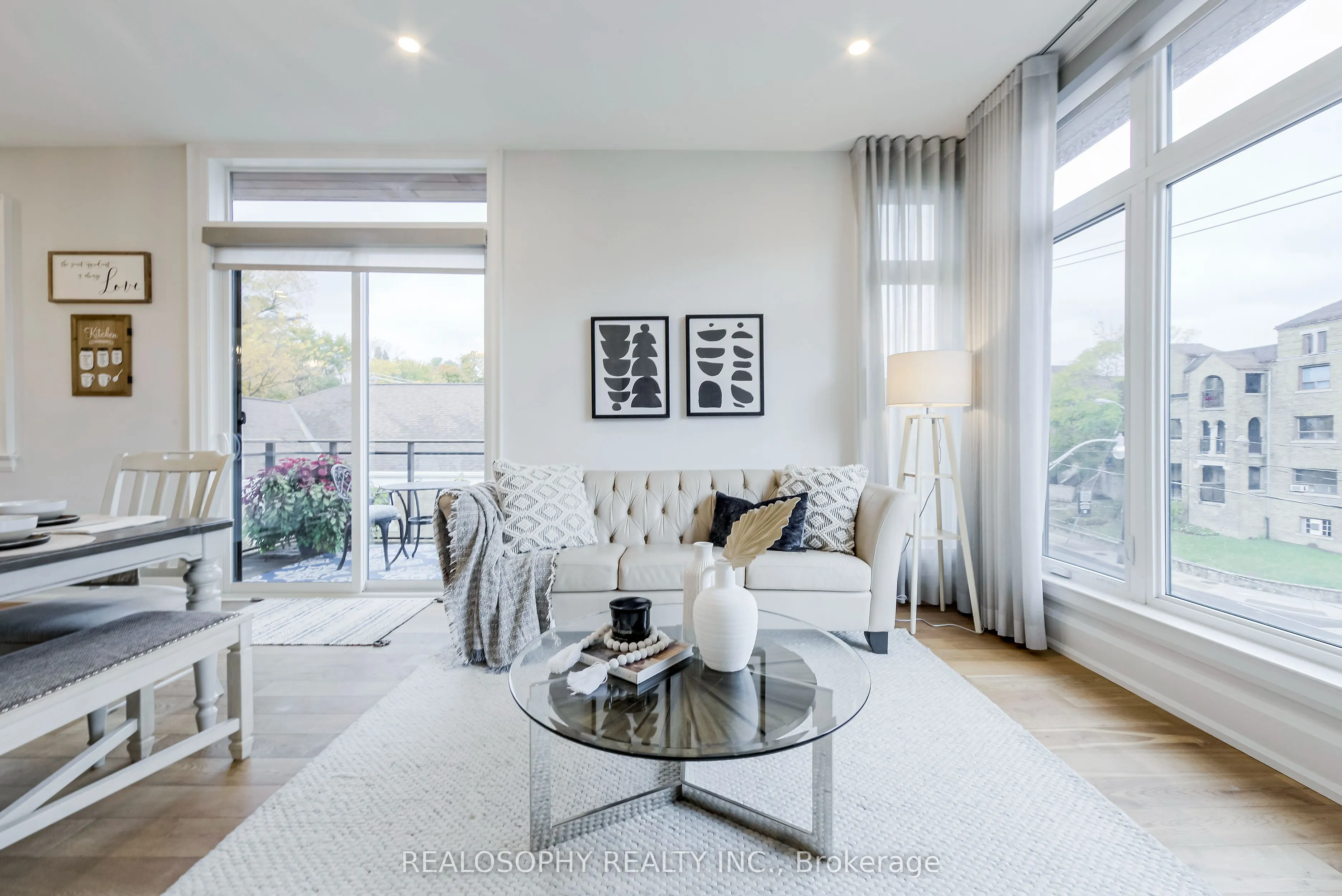 1657 Bathurst Street, #4A