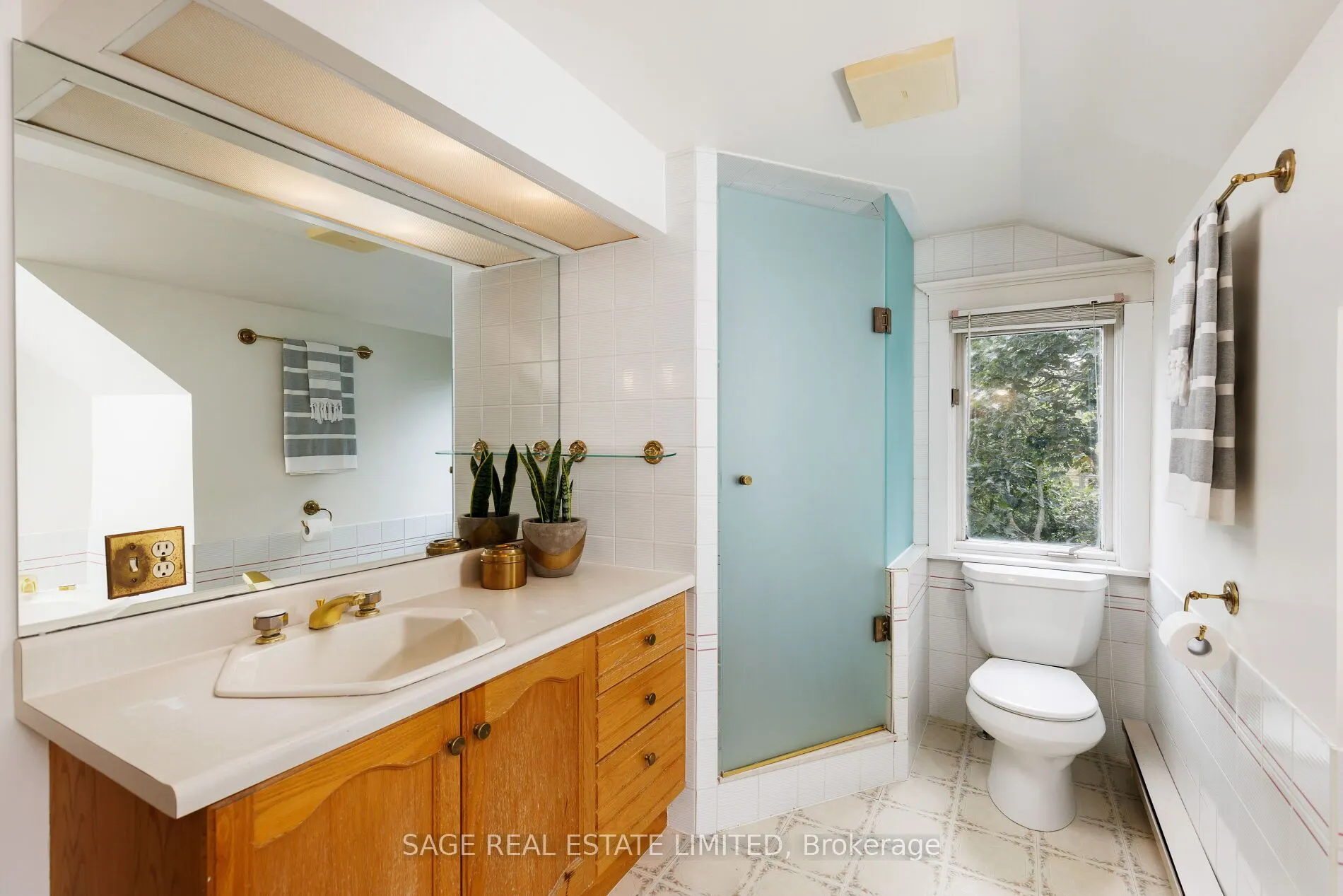 201 Sutherland Drive