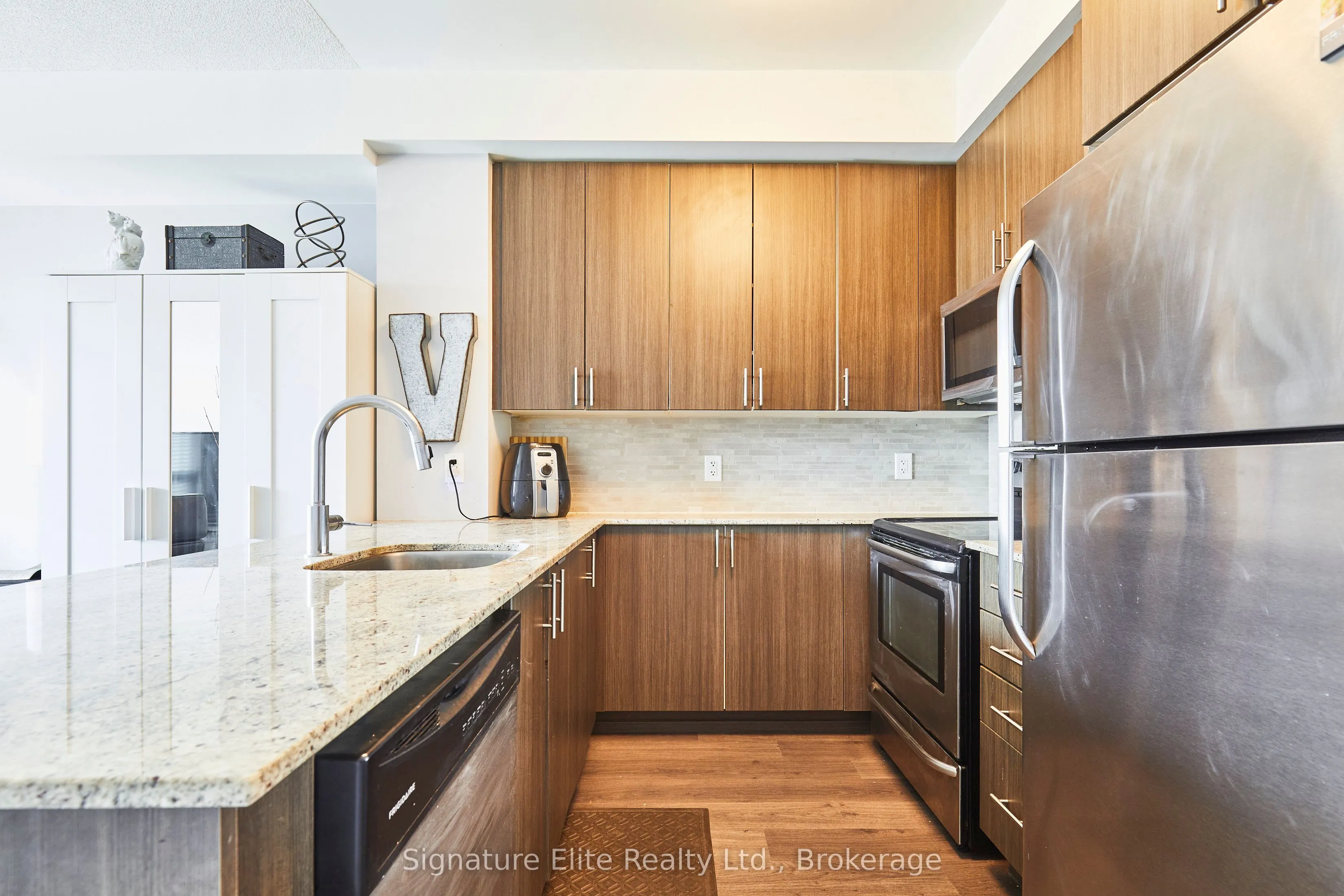 225 Sackville Street, #1907