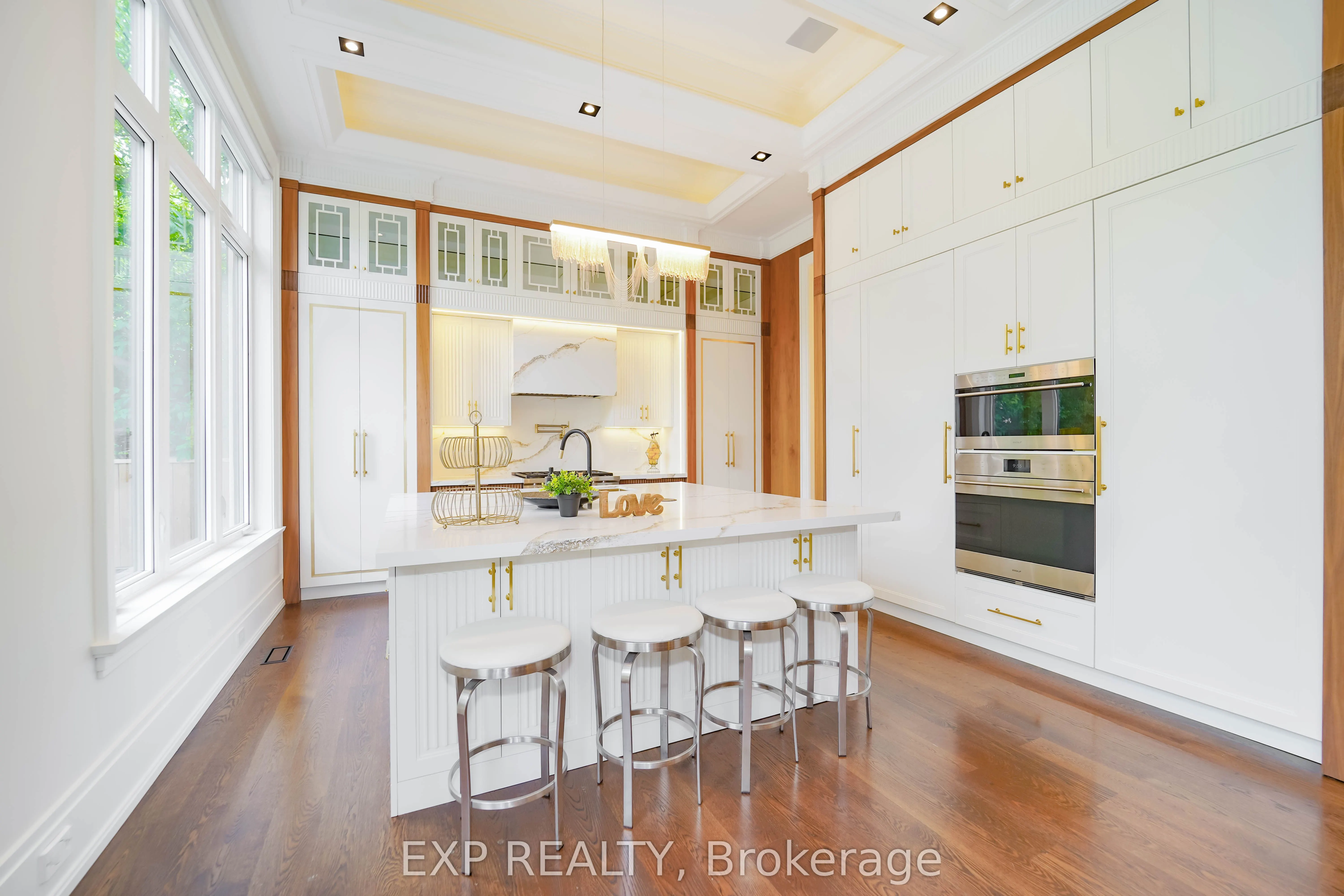 32 Athabaska Avenue