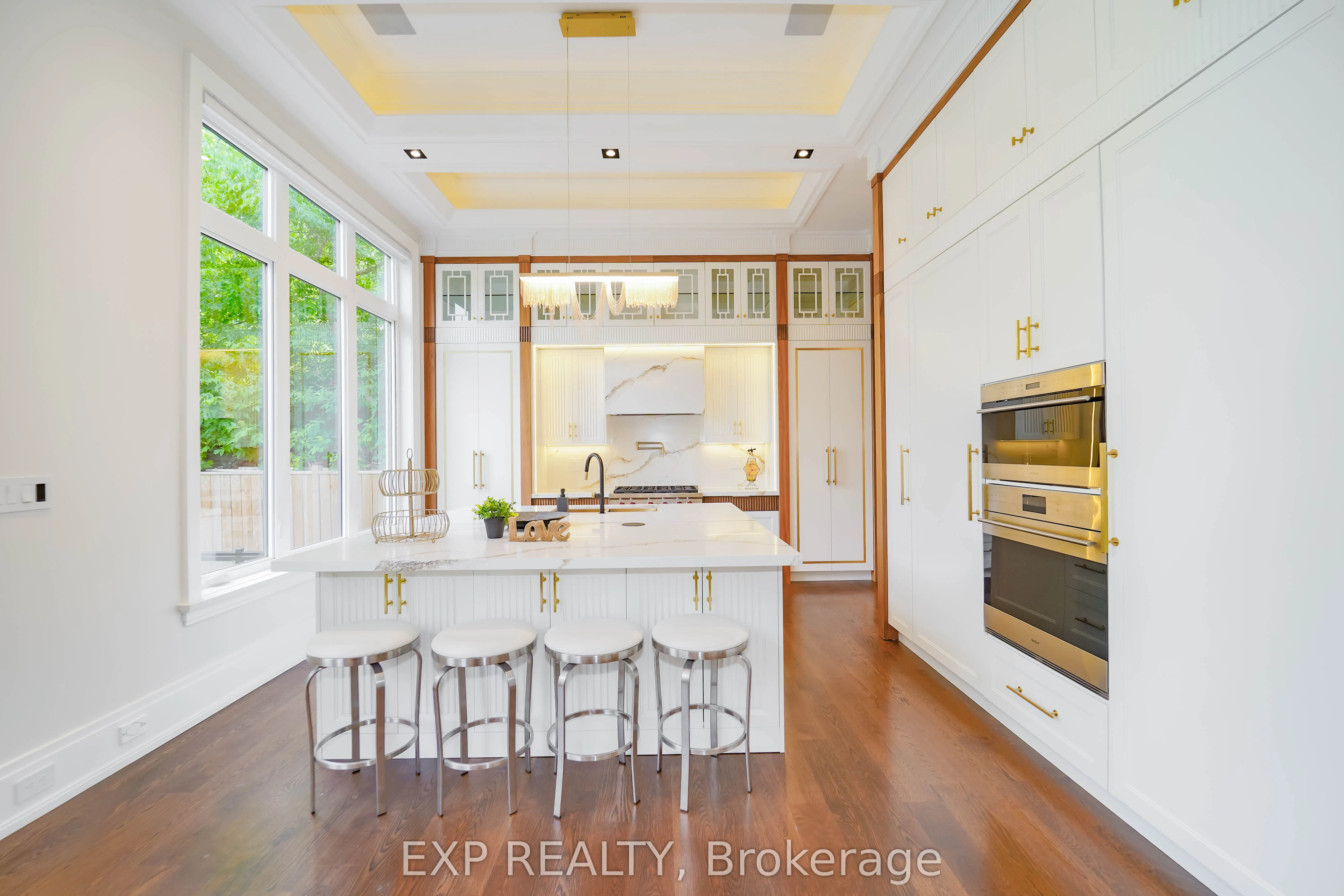 32 Athabaska Avenue