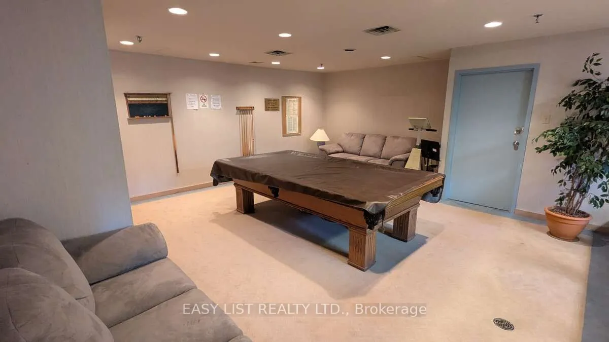 5 Kenneth Avenue #1804