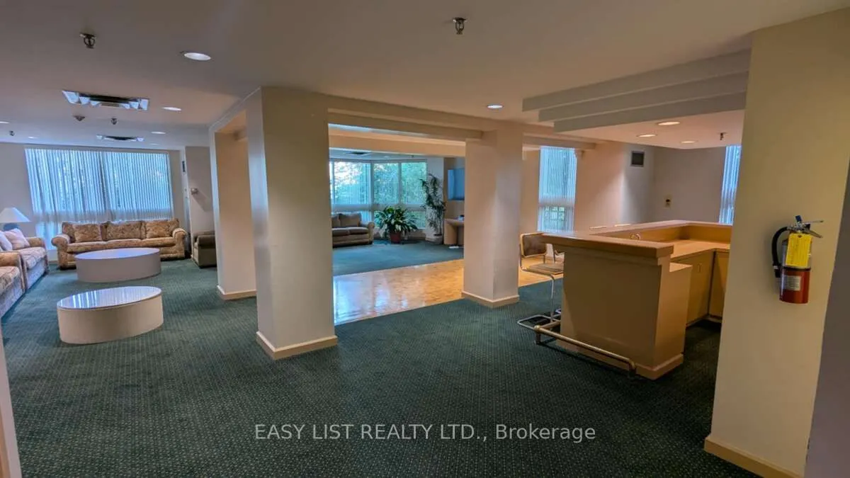 5 Kenneth Avenue #1804