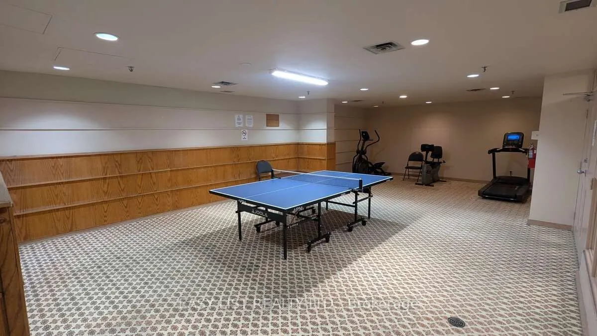5 Kenneth Avenue #1804