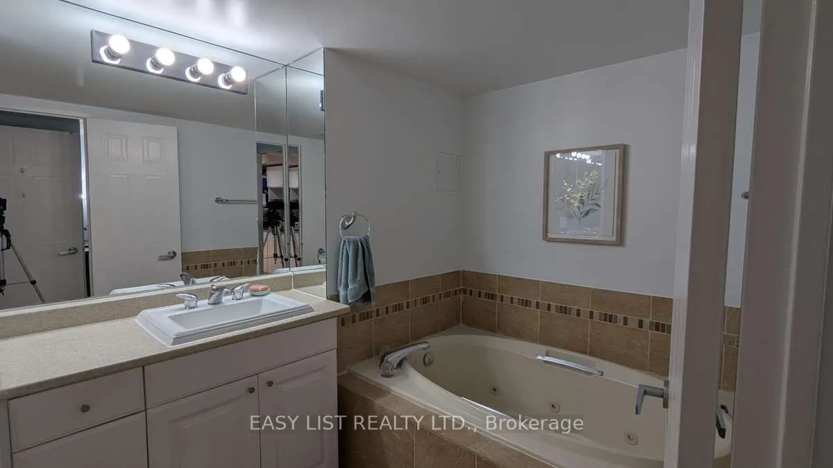5 Kenneth Avenue #1804