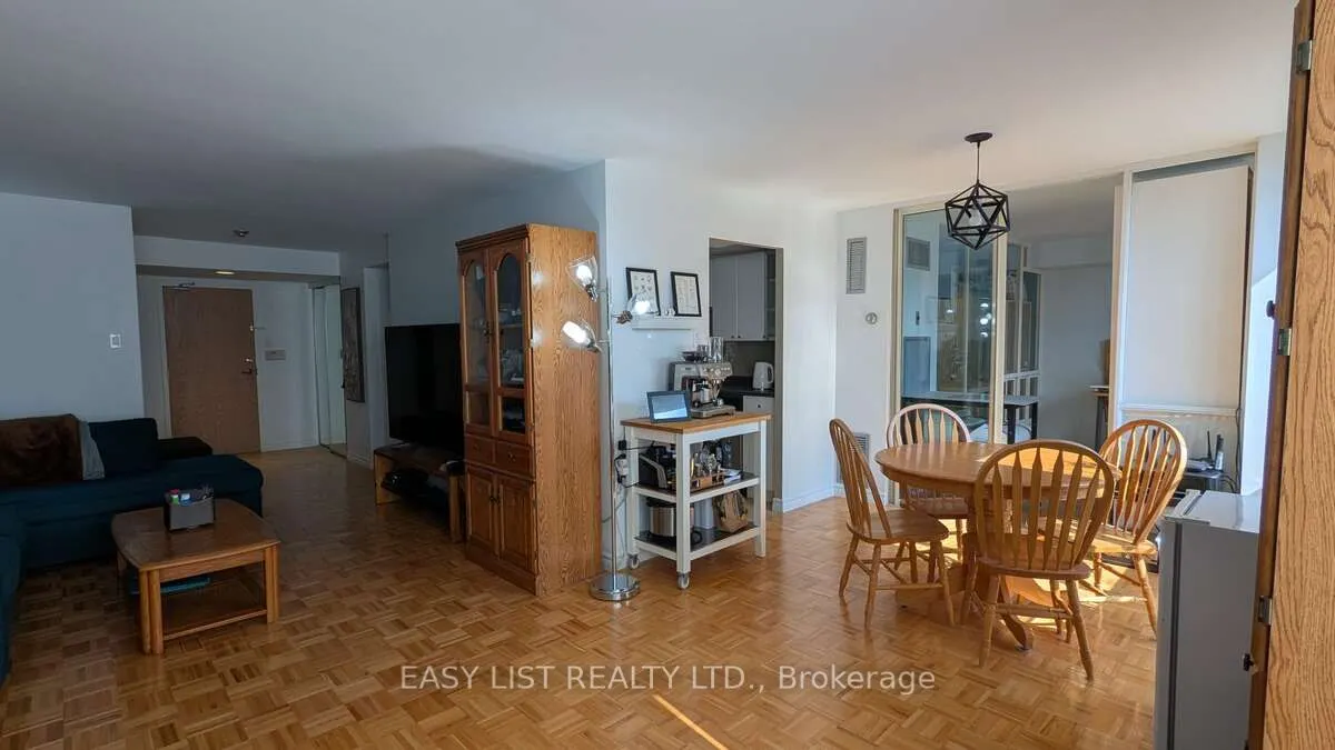 5 Kenneth Avenue #1804