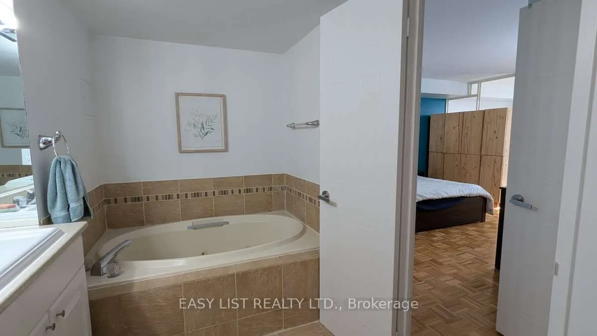 5 Kenneth Avenue #1804