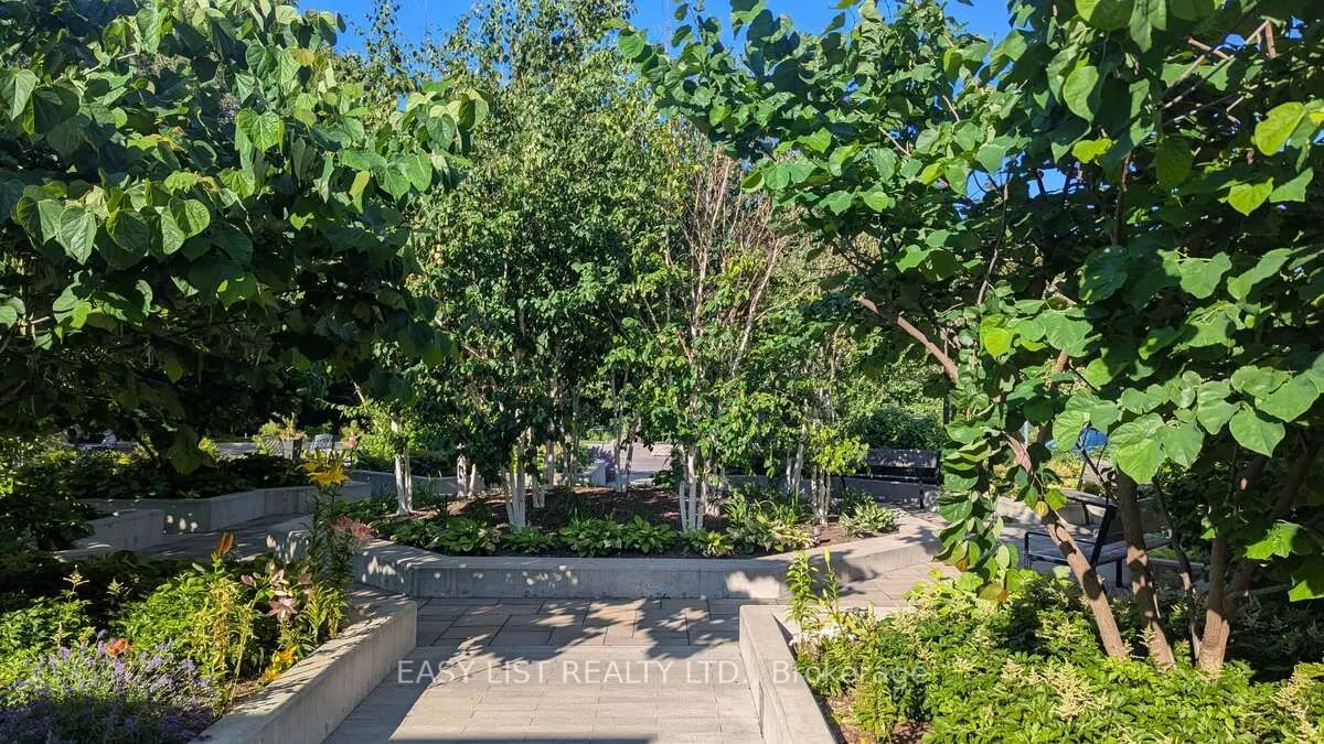 5 Kenneth Avenue #1804