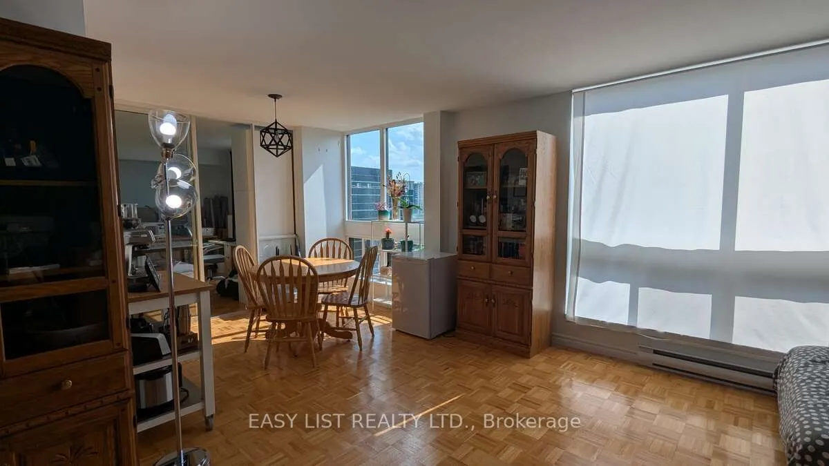 5 Kenneth Avenue #1804