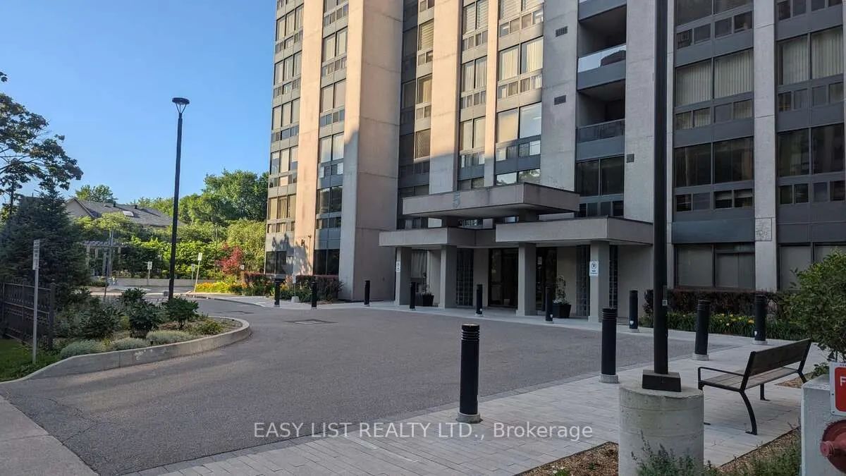 5 Kenneth Avenue #1804
