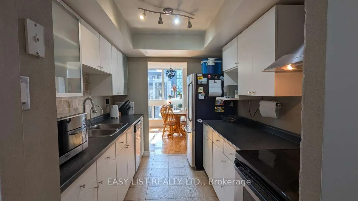 5 Kenneth Avenue #1804