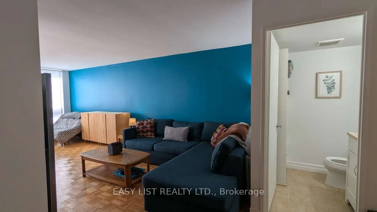 5 Kenneth Avenue #1804