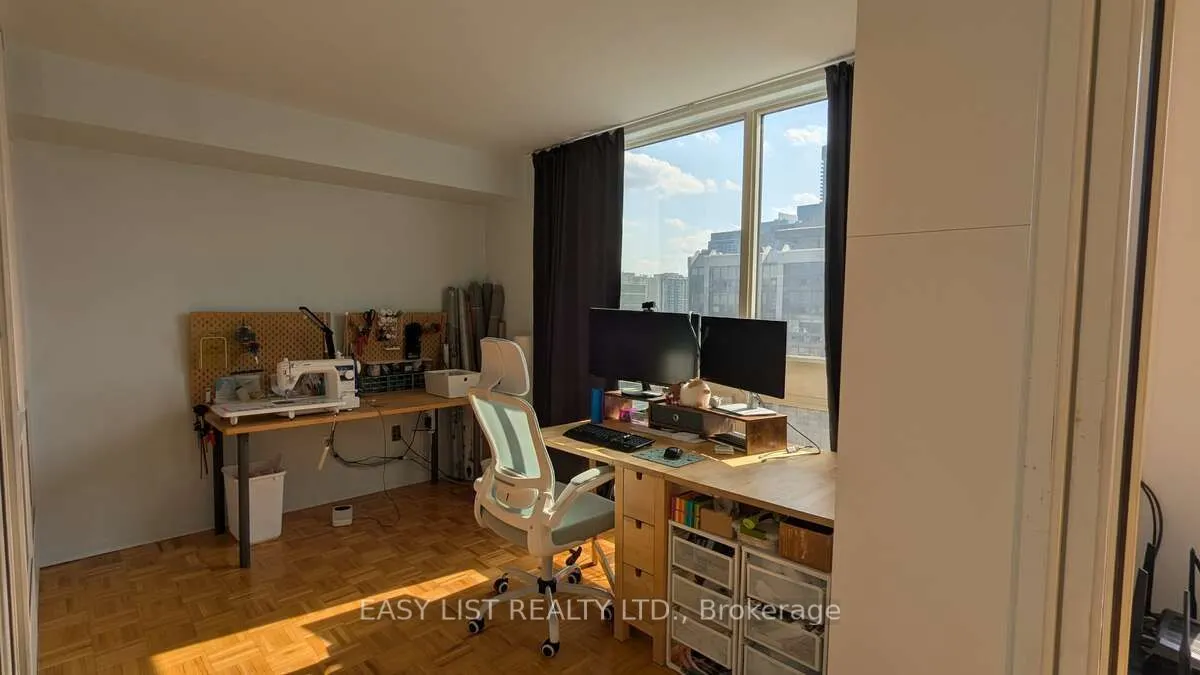 5 Kenneth Avenue #1804