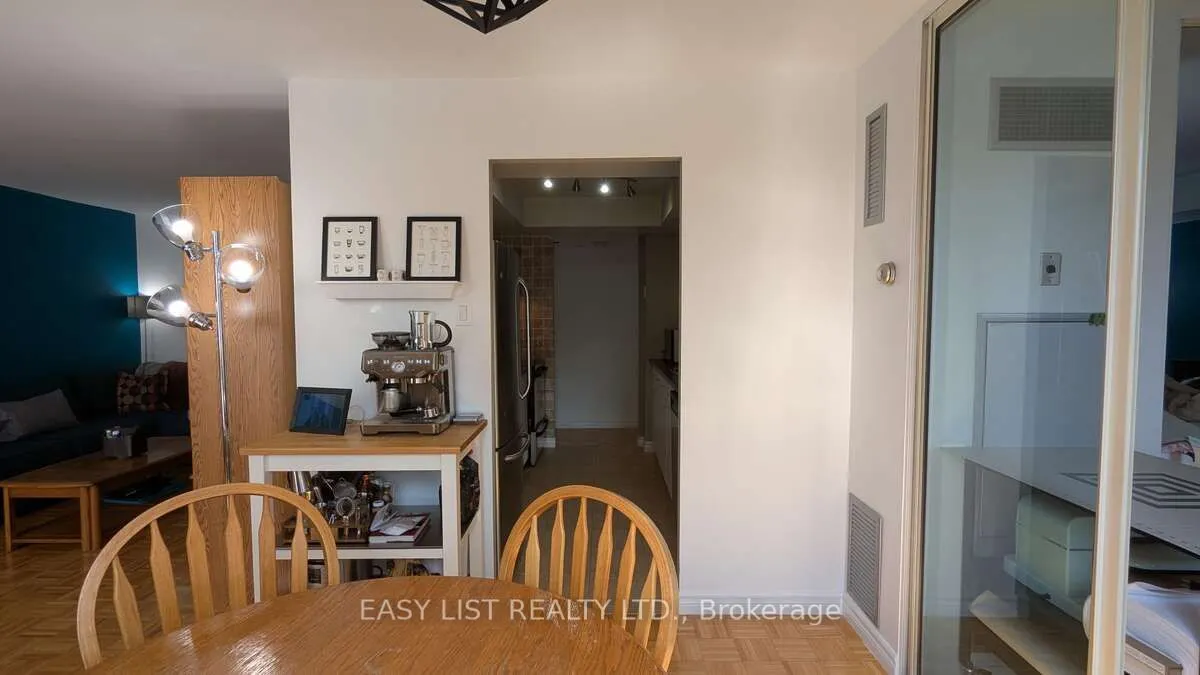 5 Kenneth Avenue #1804