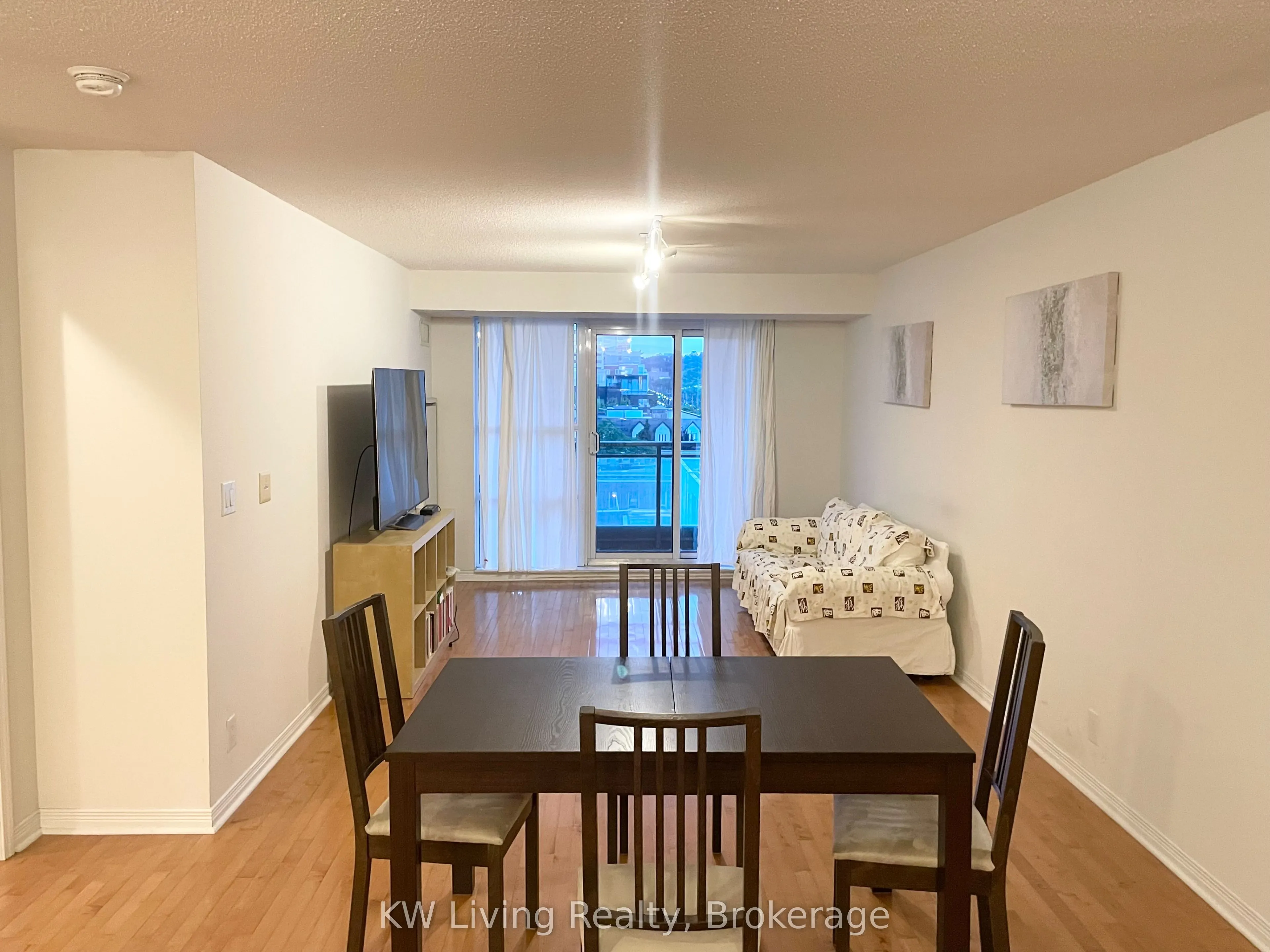 736 Spadina Avenue, #709