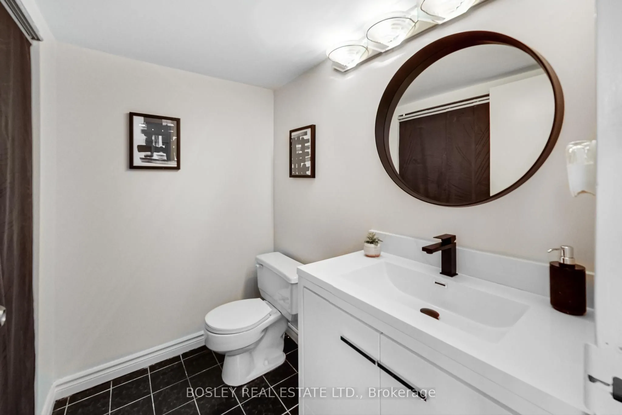 393 King Street E, #202
