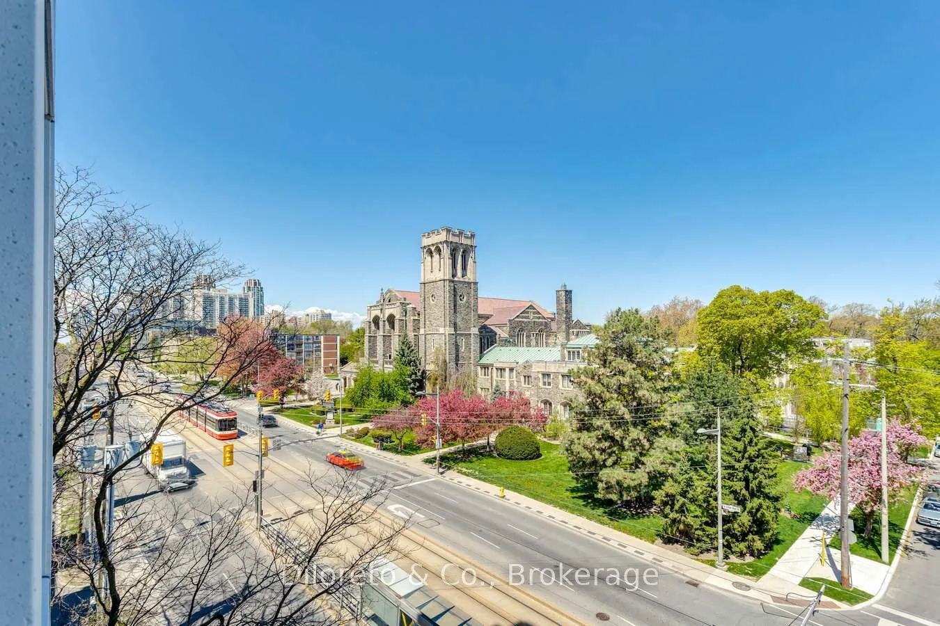 223 St Clair Avenue W, #406