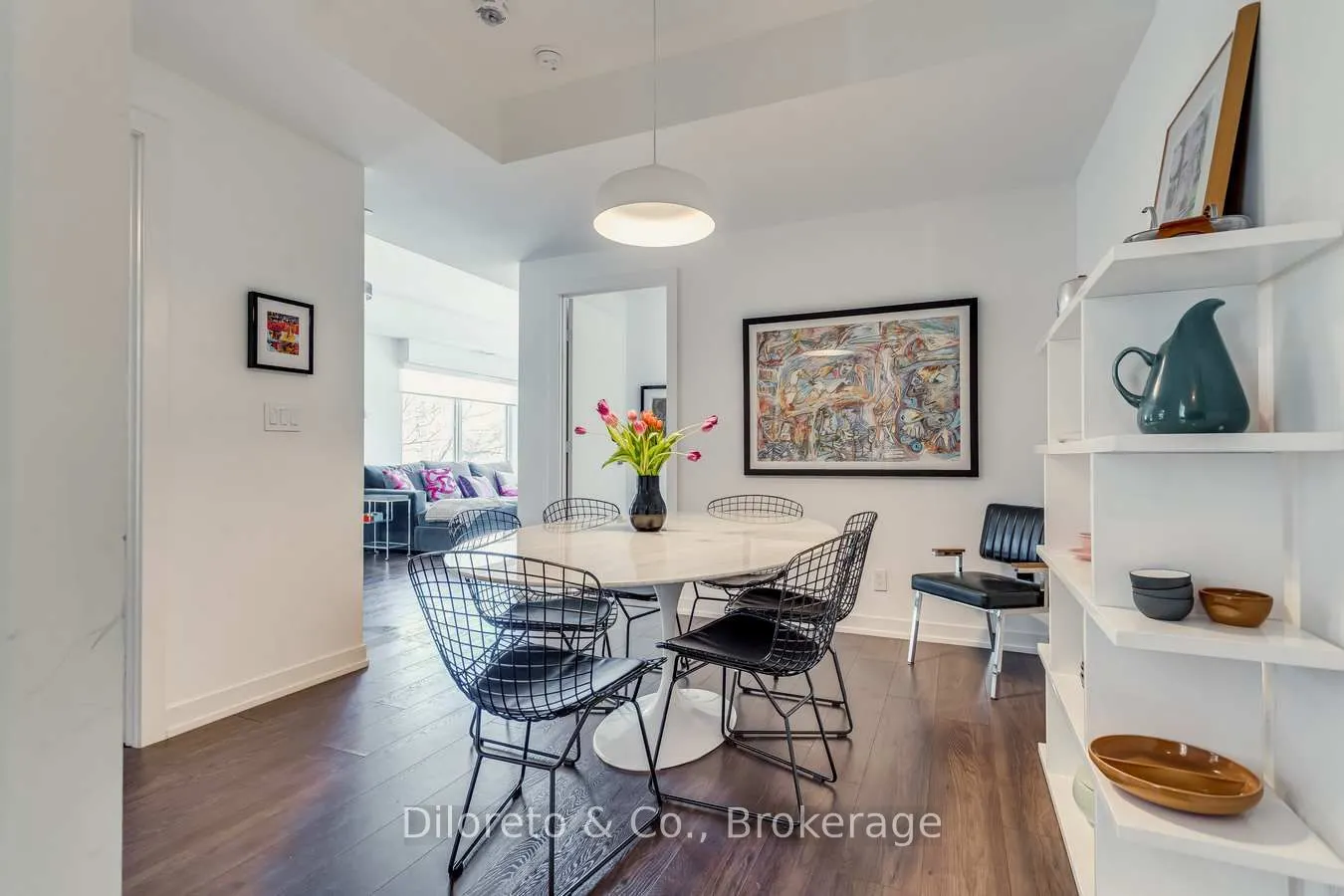 223 St Clair Avenue W, #406