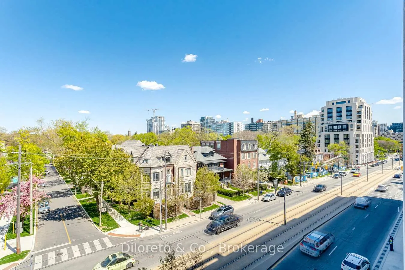 223 St Clair Avenue W, #406