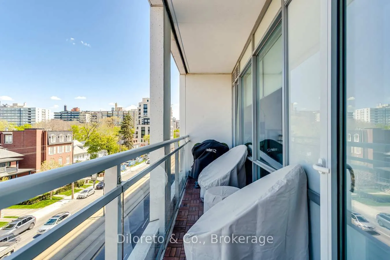 223 St Clair Avenue W, #406