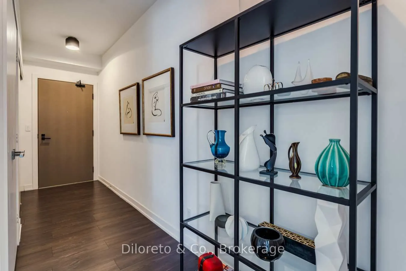 223 St Clair Avenue W, #406