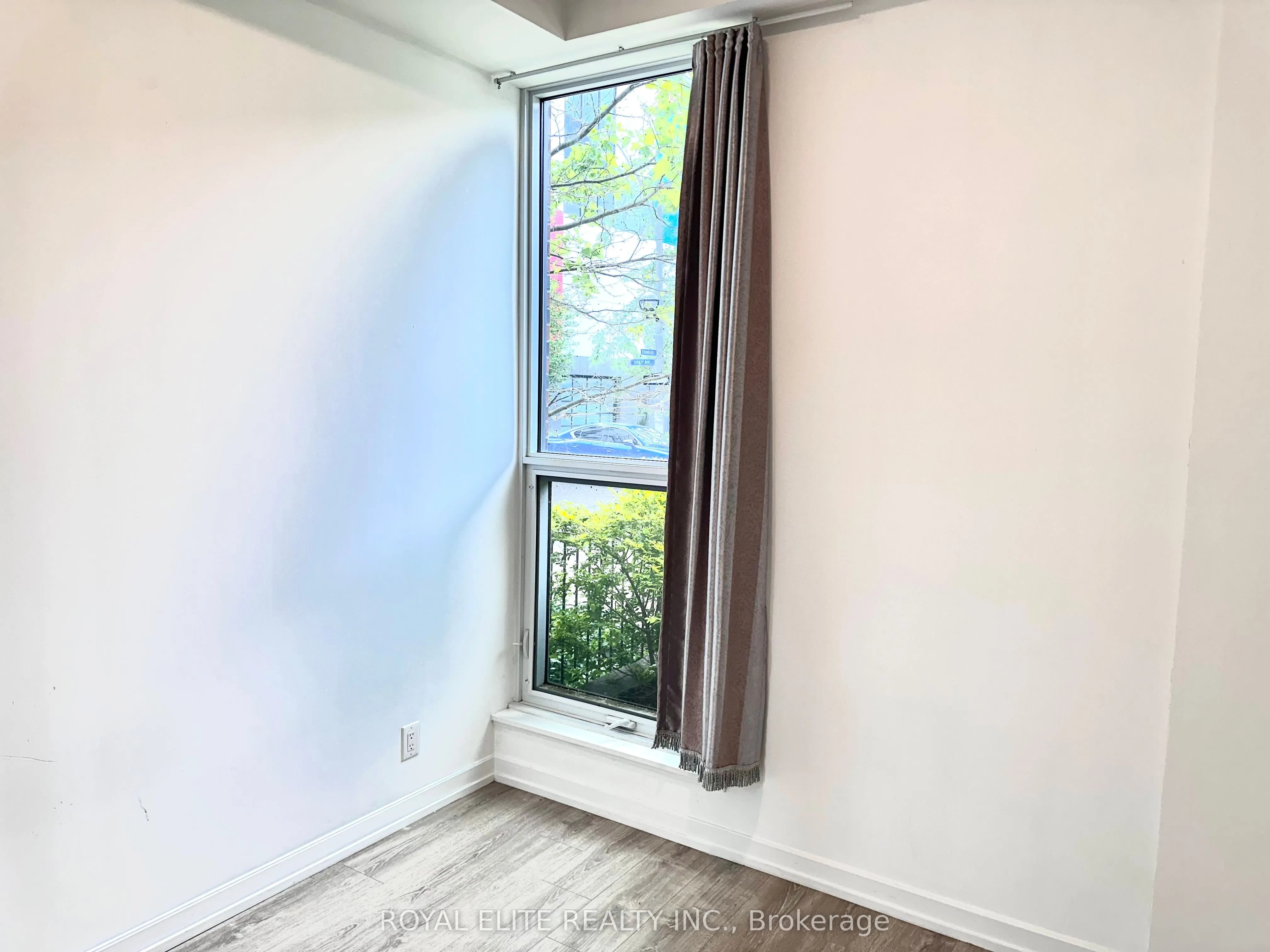 20 Tubman Avenue, #101