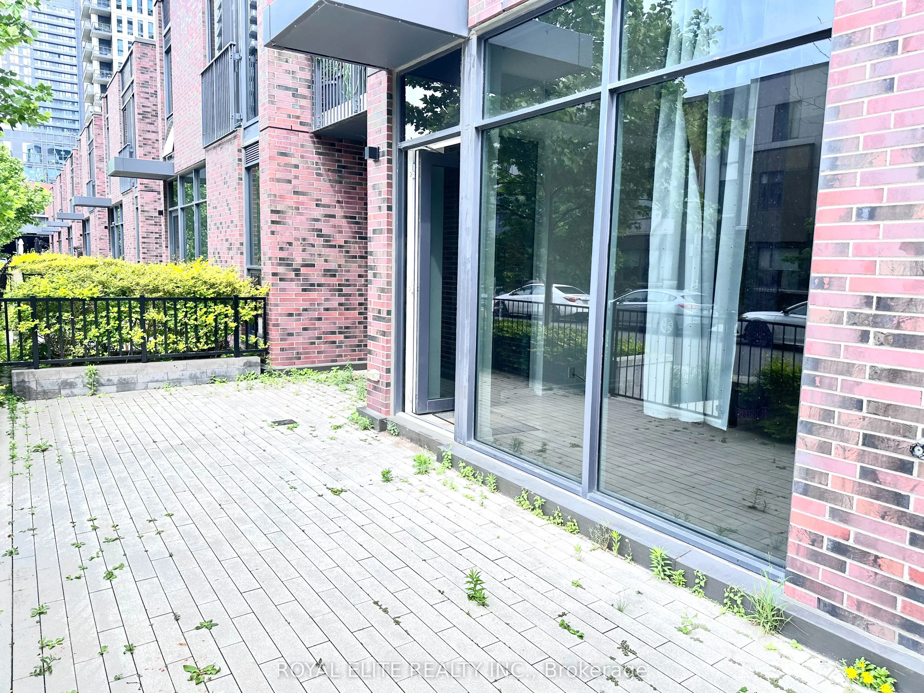 20 Tubman Avenue, #101