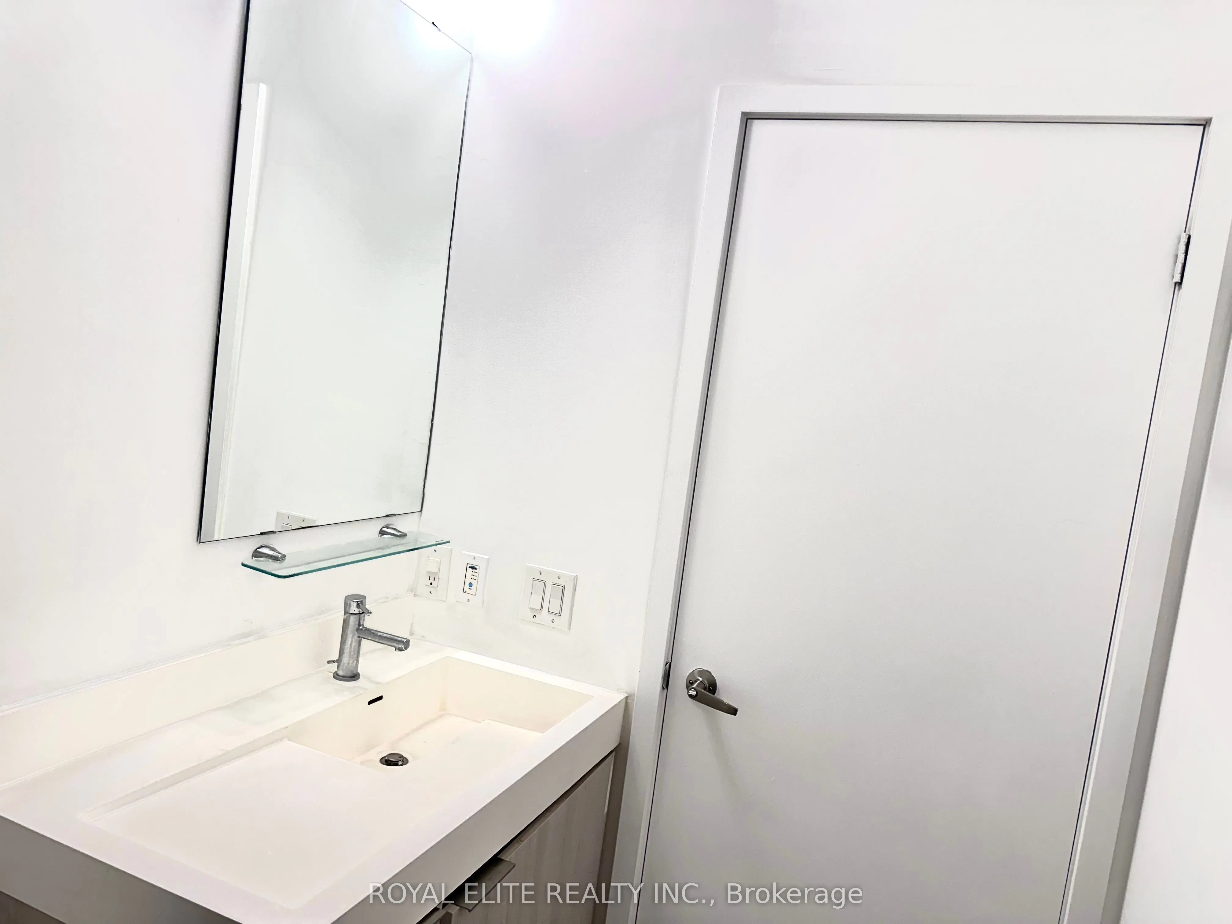 20 Tubman Avenue, #101