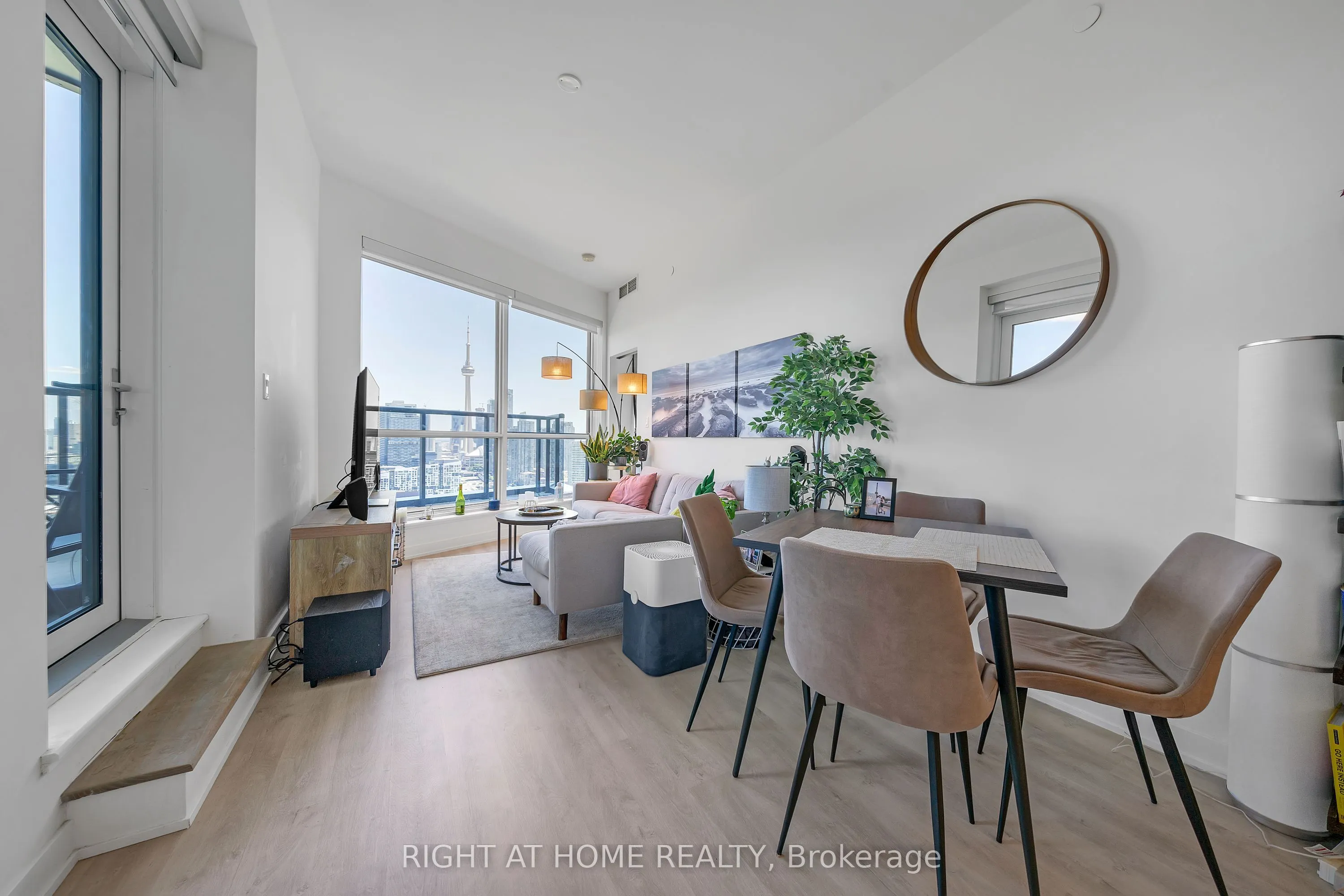 50 Ordnance Street, #3307