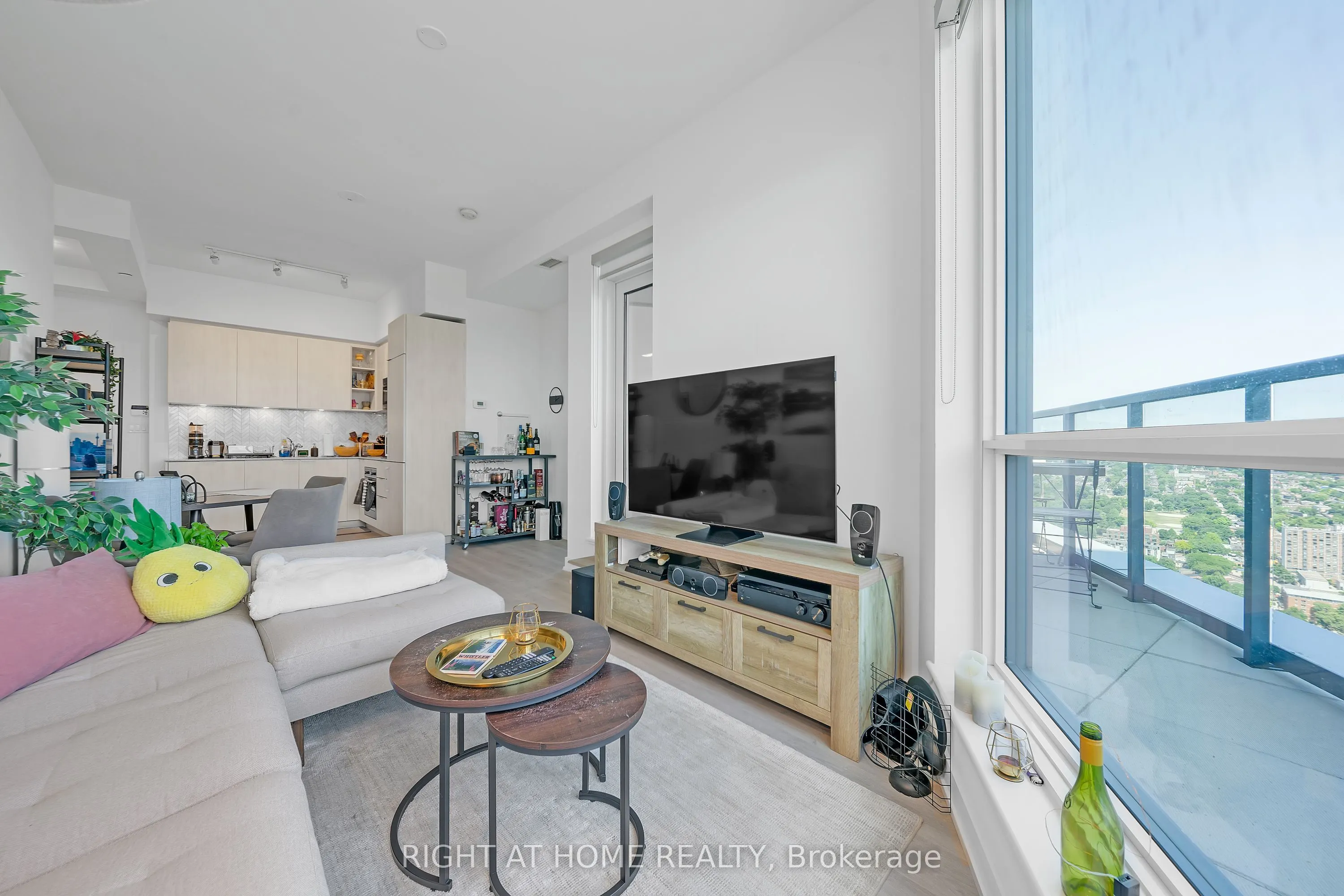 50 Ordnance Street, #3307