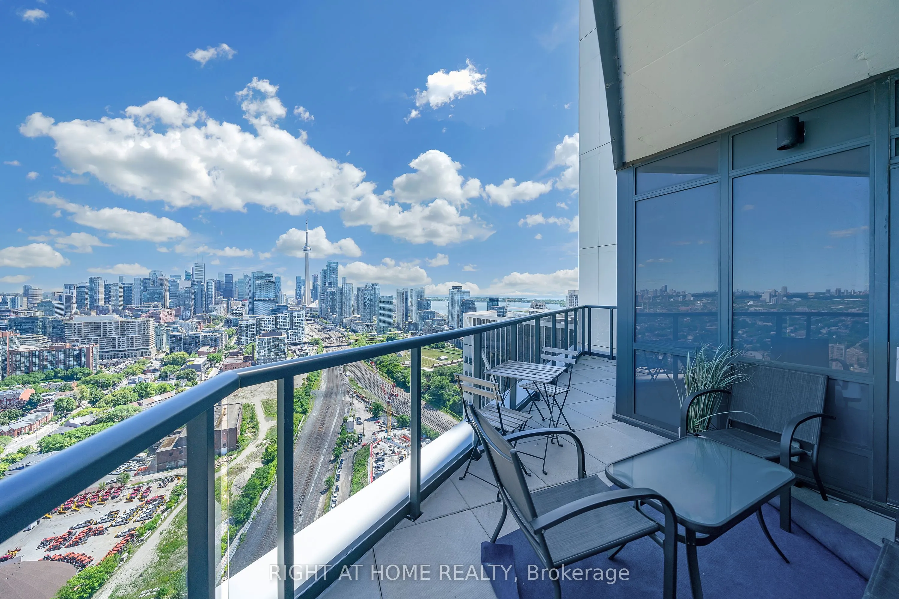 50 Ordnance Street, #3307