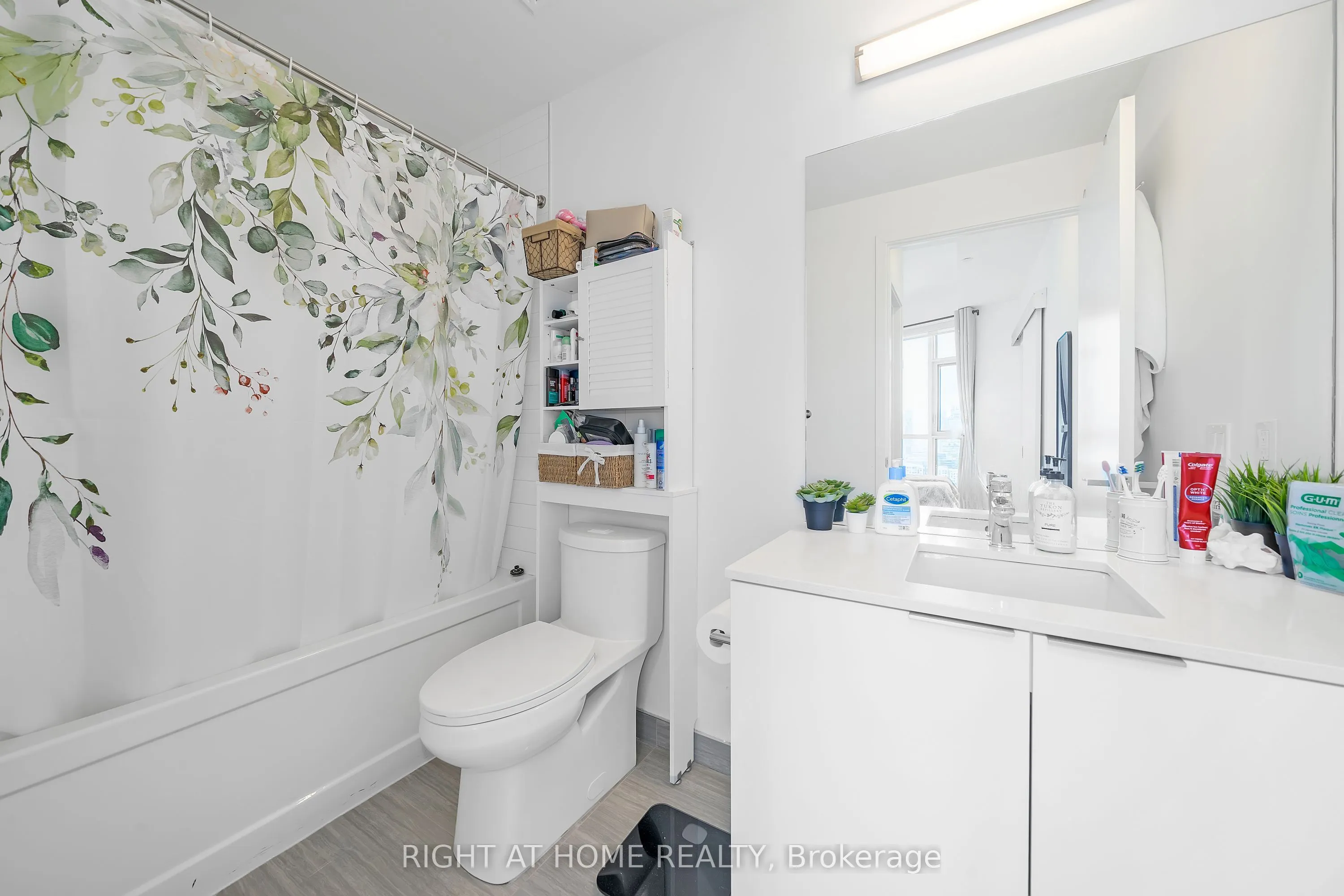 50 Ordnance Street, #3307