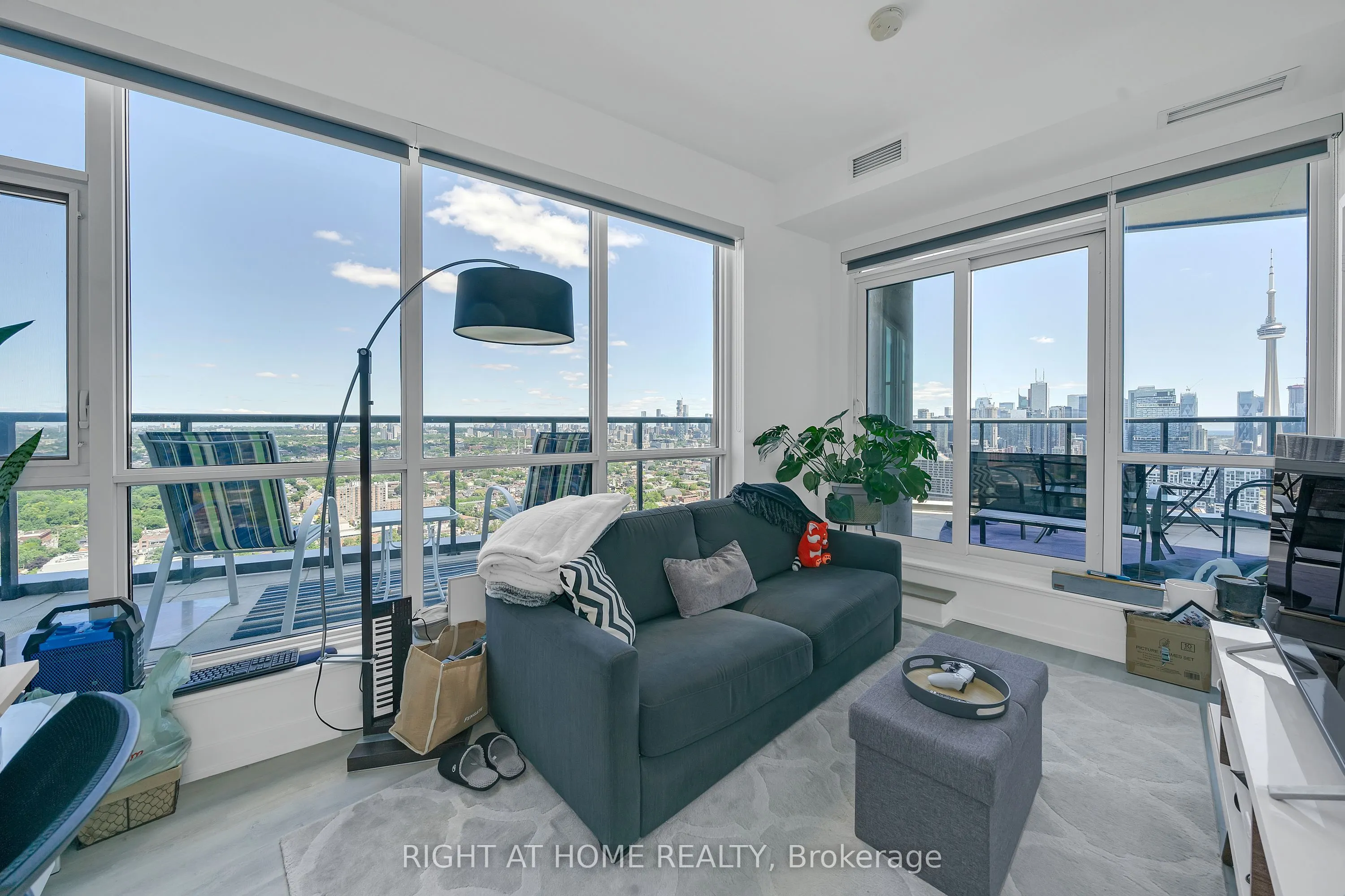 50 Ordnance Street, #3307