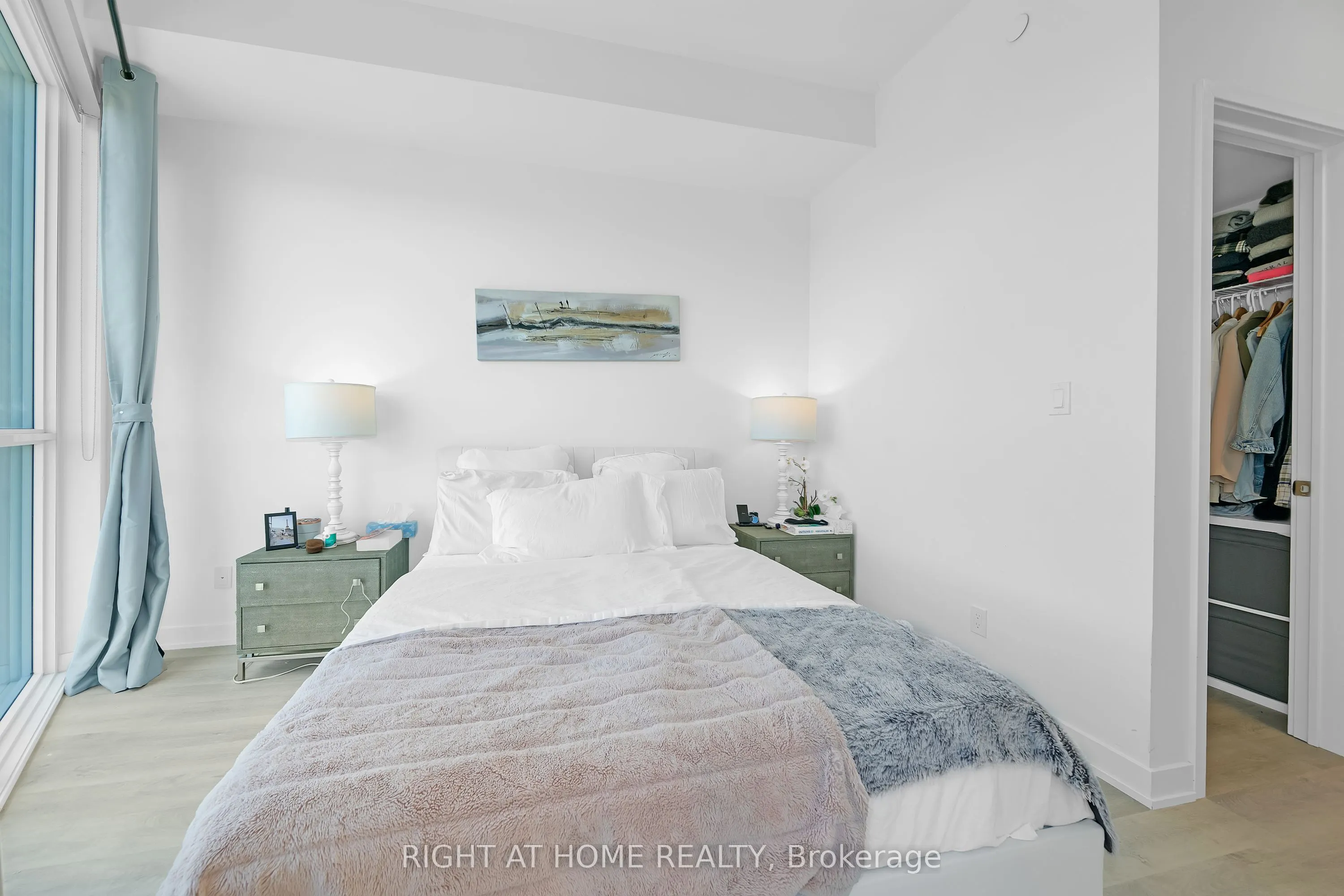 50 Ordnance Street, #3307