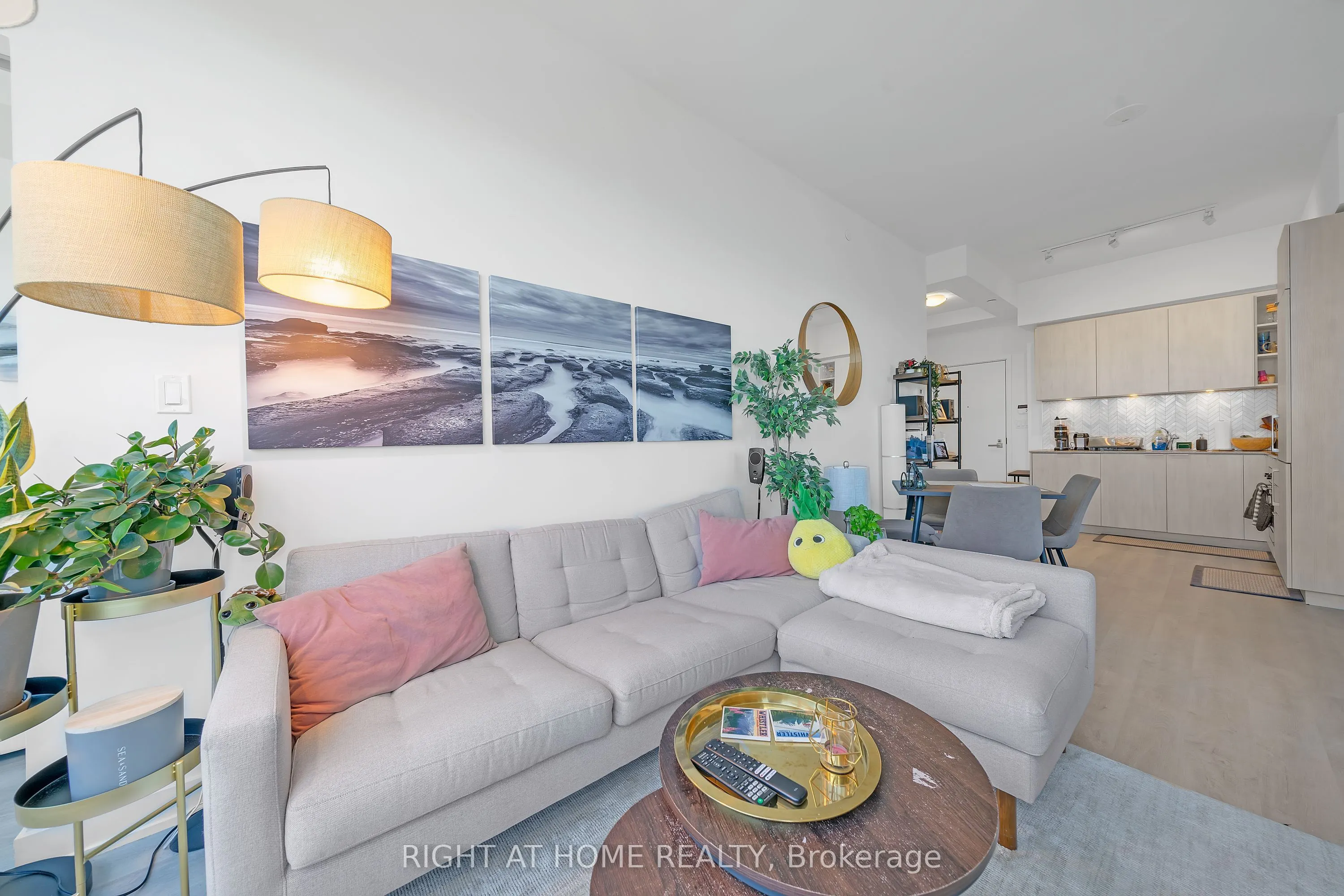 50 Ordnance Street, #3307