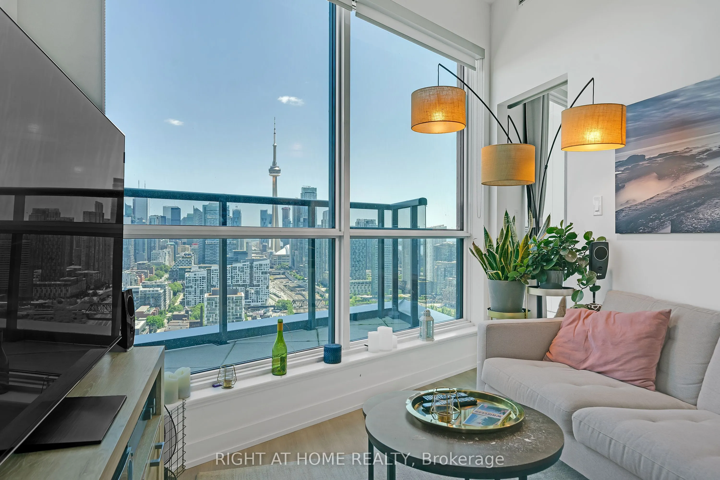 50 Ordnance Street, #3307