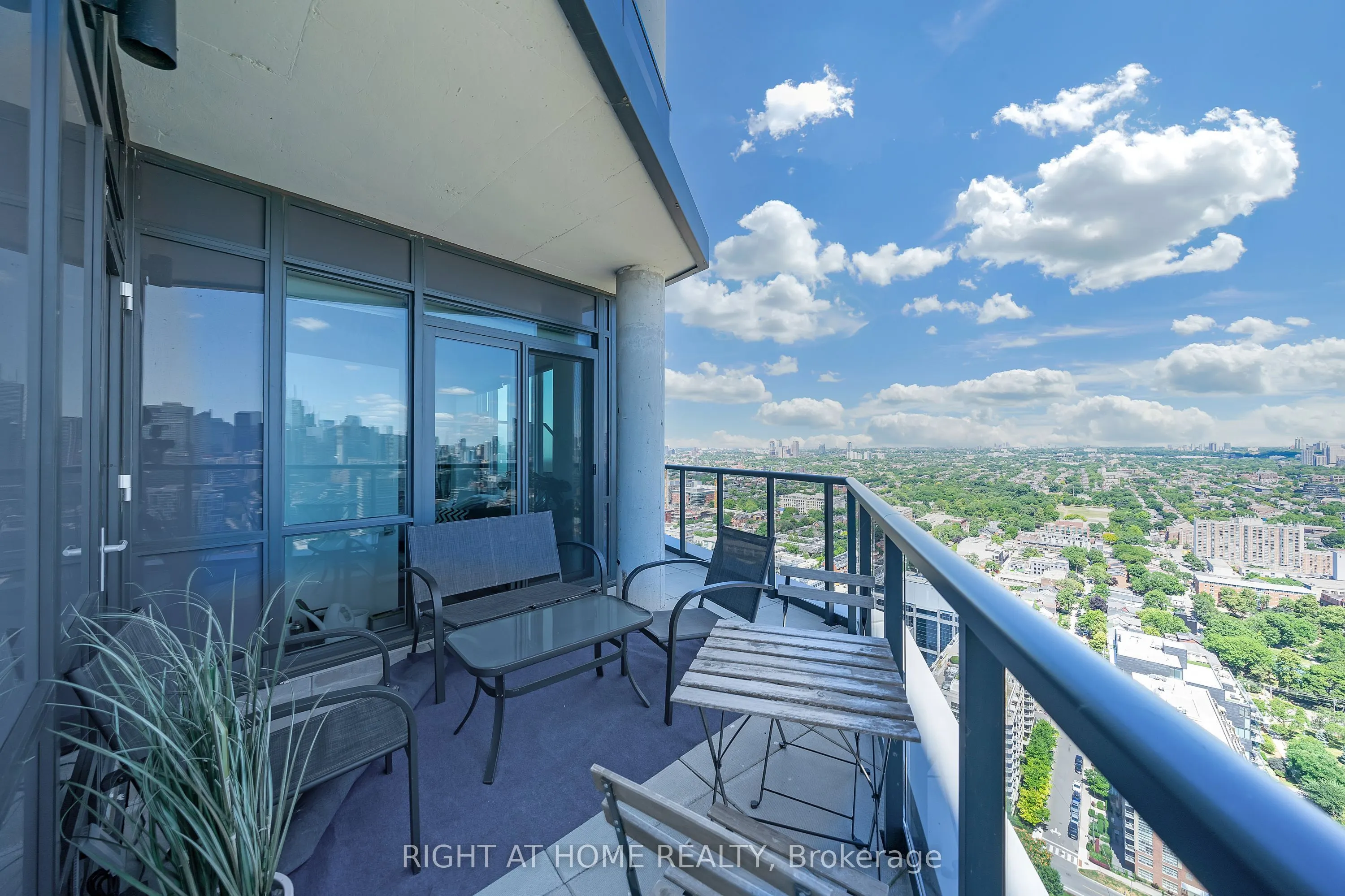 50 Ordnance Street, #3307