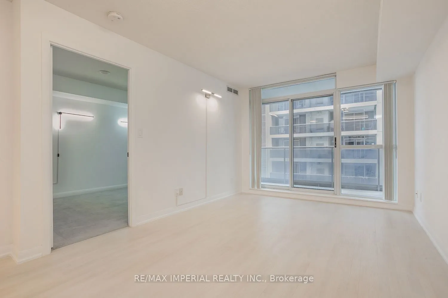5793 Yonge Street, #2006