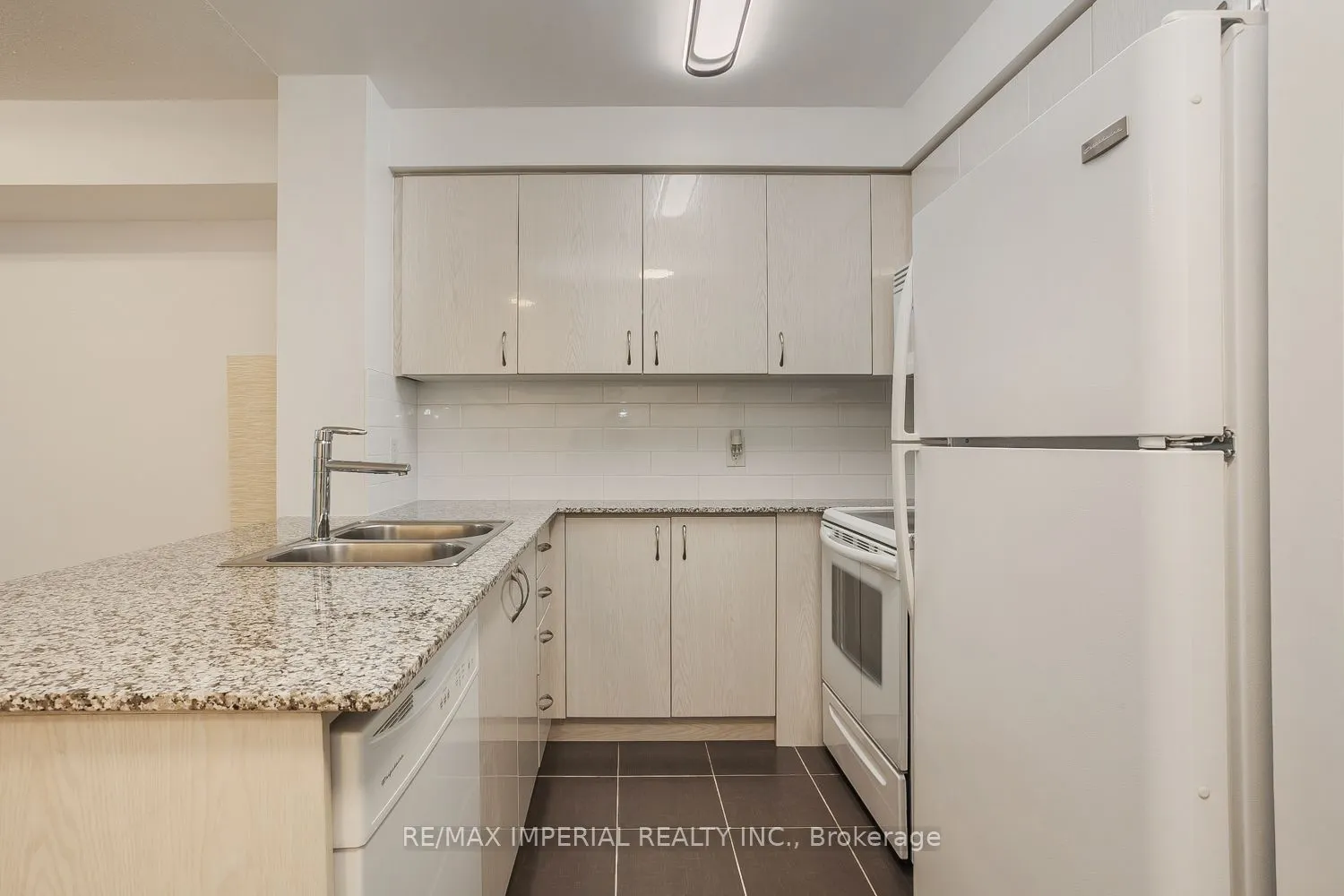 5793 Yonge Street, #2006